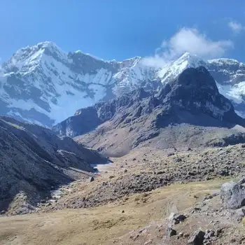 Primera vista del Nevado Ausangate