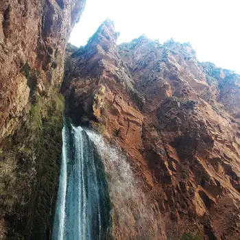 Vista superior da cachoeira Perolniyoc