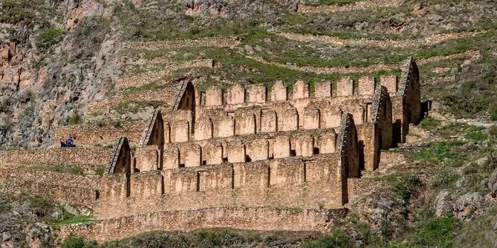 Complexo de Depósitos Agrícolas de Pinkuylluna - Ollantaytambo