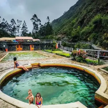 Baños Termales Lares