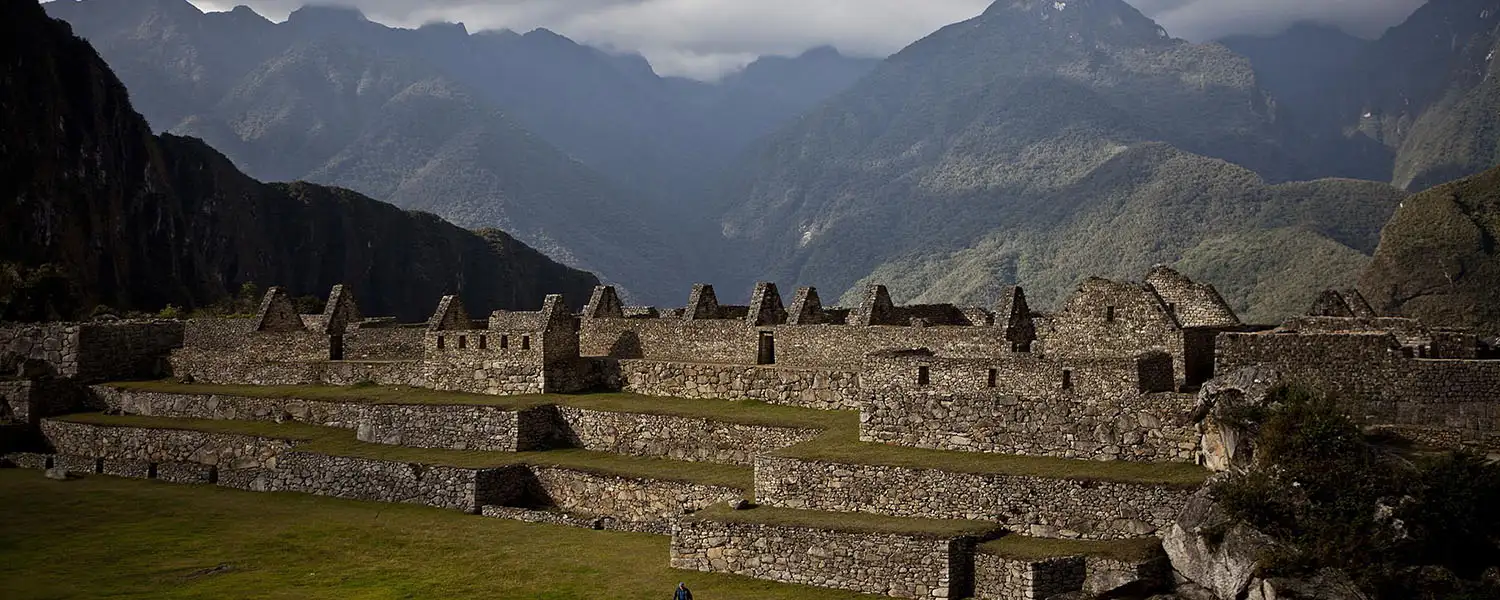 Esplanada e Construções Incas em Machupicchu